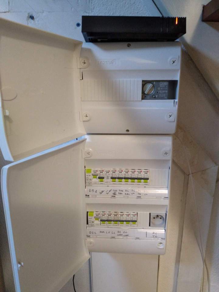 Travaux d'installation électrique à Évron